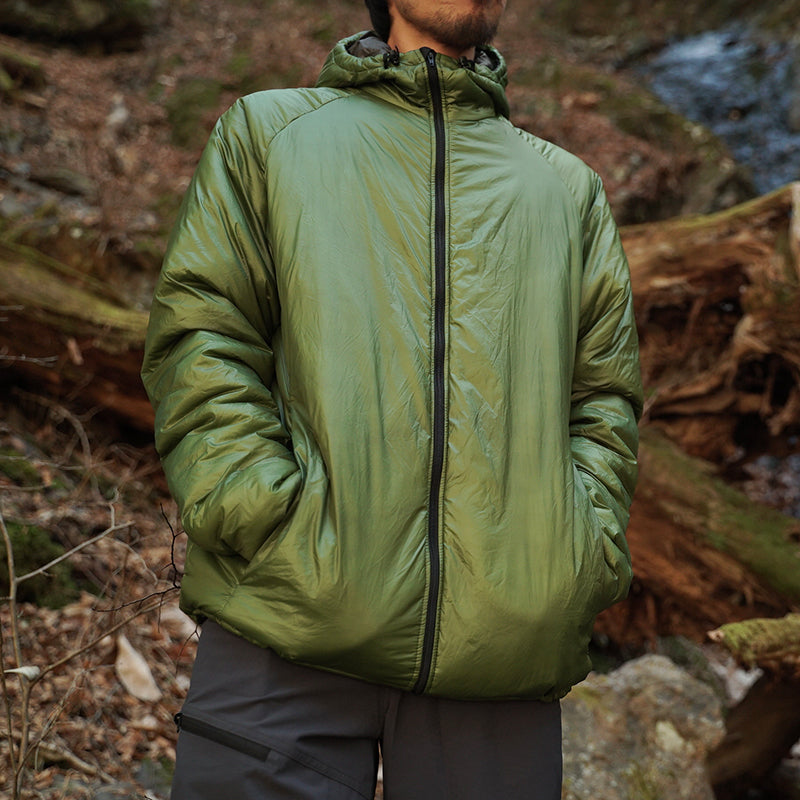 化繊綿の魅力を引き揚げた名品ENLIGHTENED EQUIPMENT TorridAPEX Jacket