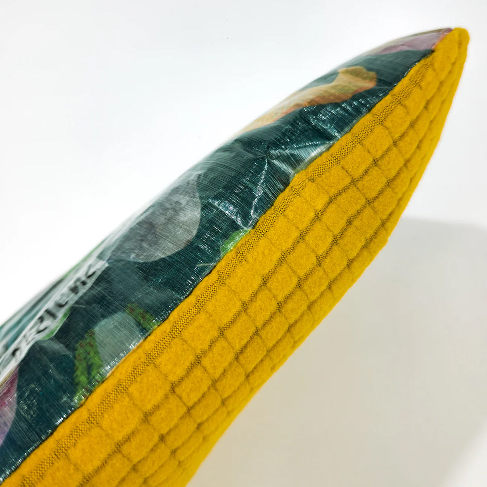 HIGH TAIL DESIGNS / Ultralight Stuff Sack Pillow