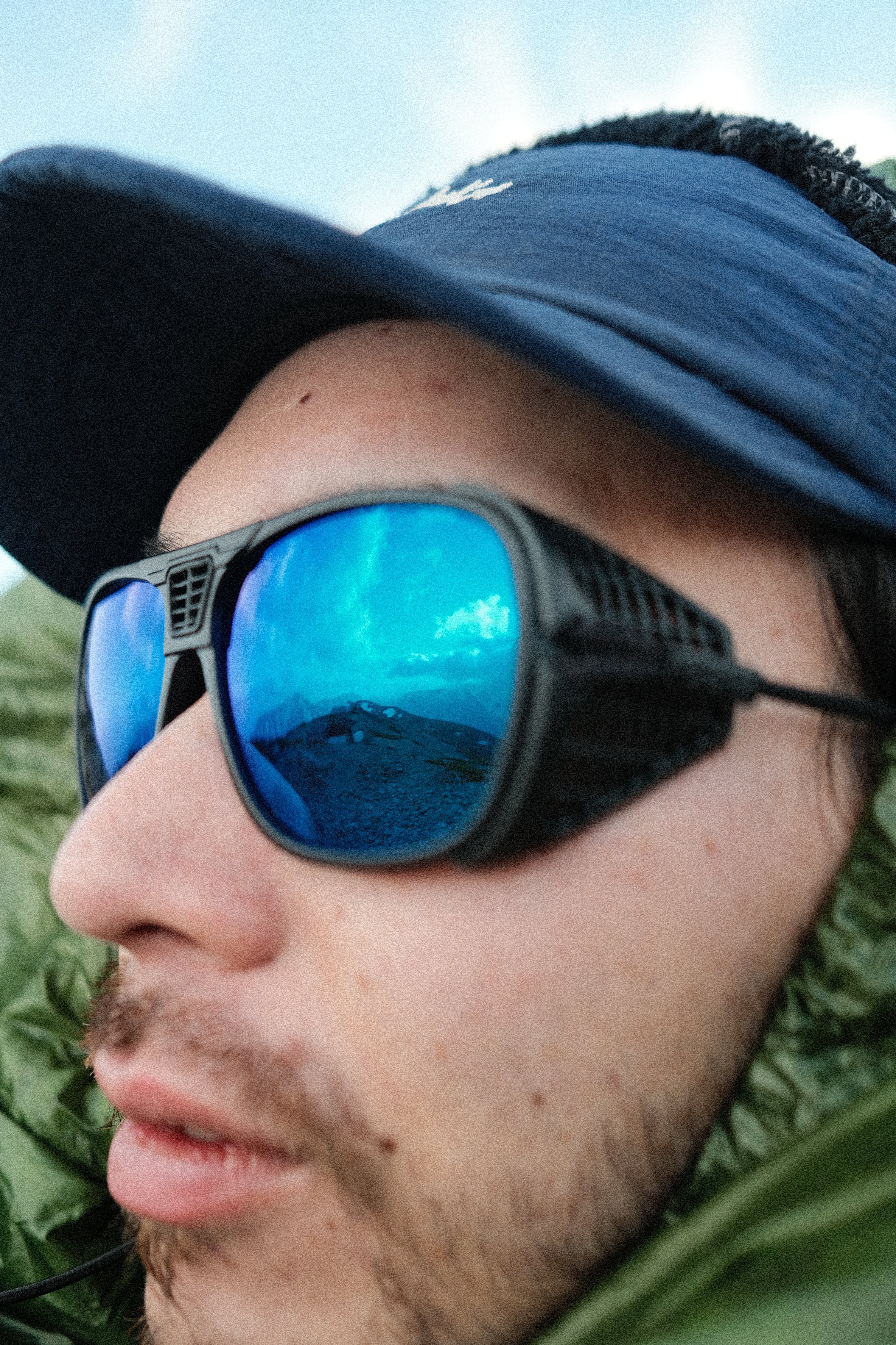 OMBRAZ Armless Sunglasses BLUE LENS series / オンブラズ  アームレスサングラス  ブルーレンズ シリーズ