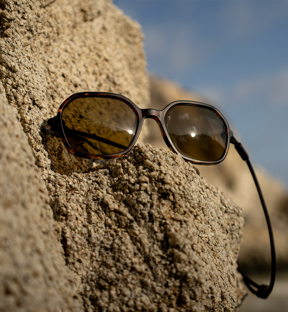 OMBRAZ CAMMINA Armless Sunglasses / オンブラズ カミーナ アームレスサングラス
