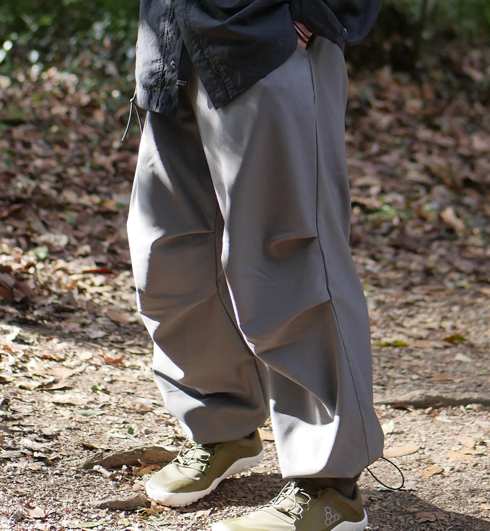 2-tacs / Knee tuck pants