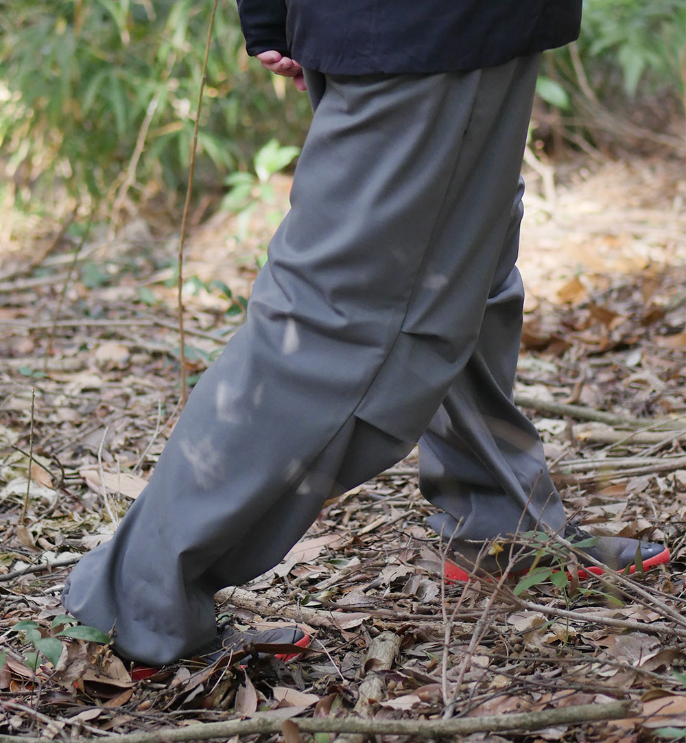 2-tacs / Knee tuck pants